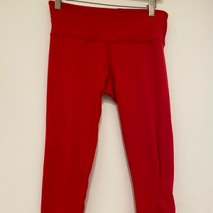 LULULEMON red wunder under crop